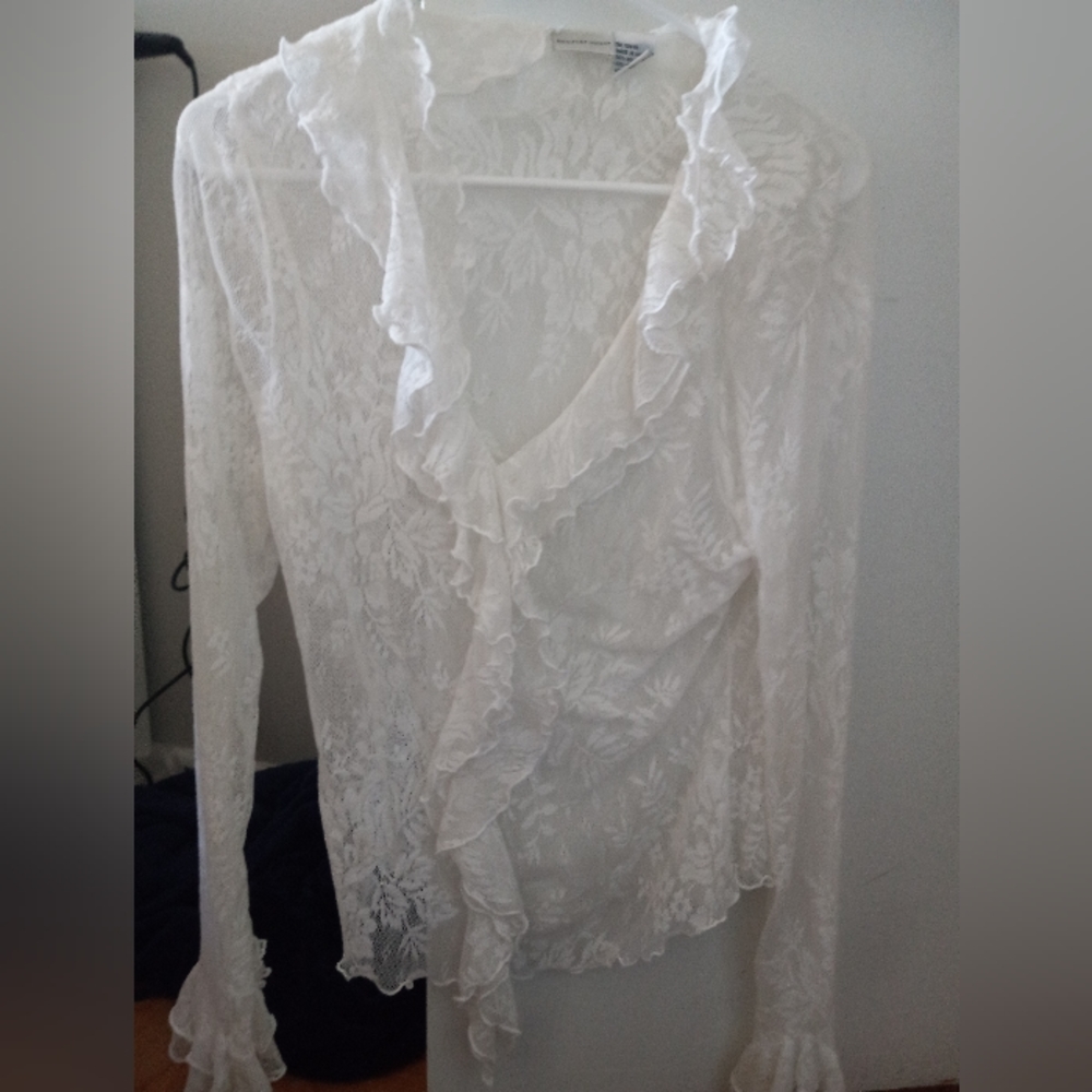 Newport News White Lace Sheer Ruffle Long Sleeved Blouse Size Large